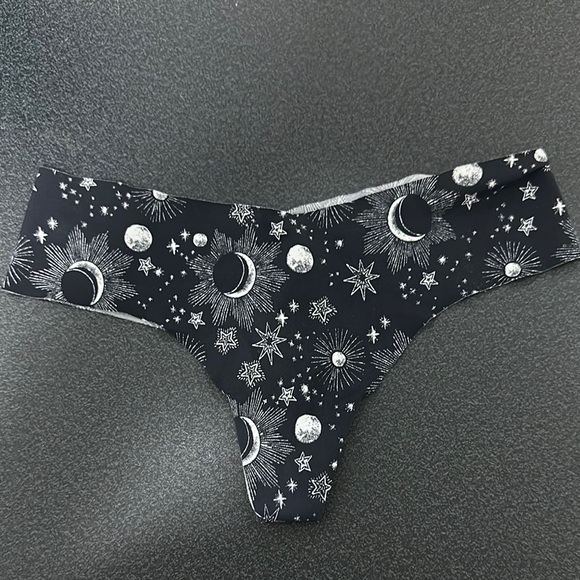 Victoria's Secret Black Cosmic Thong Intimates - Picture 1 of 2